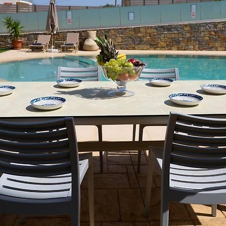 Superior Family Apartment W/Pool Dining Area Stavromenos Bagian luar foto